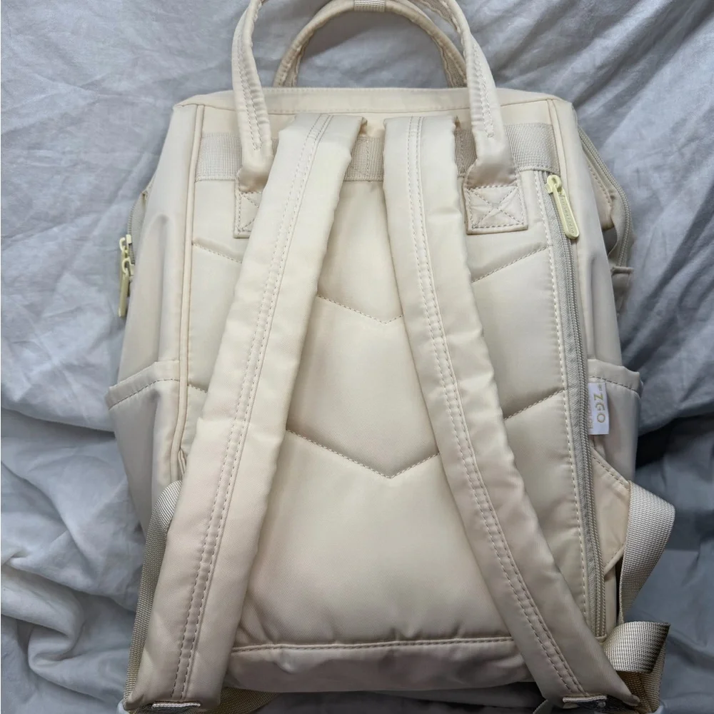 ZGO Tide Color X Sanrio Cinnamonroll Collab Sweet Planet Series Backpack - Picture 2 of 14